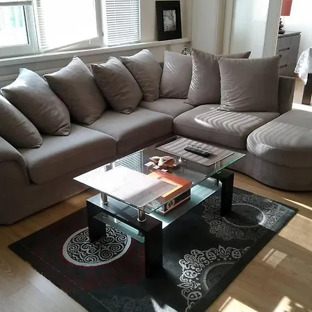T4 3 Apartment *